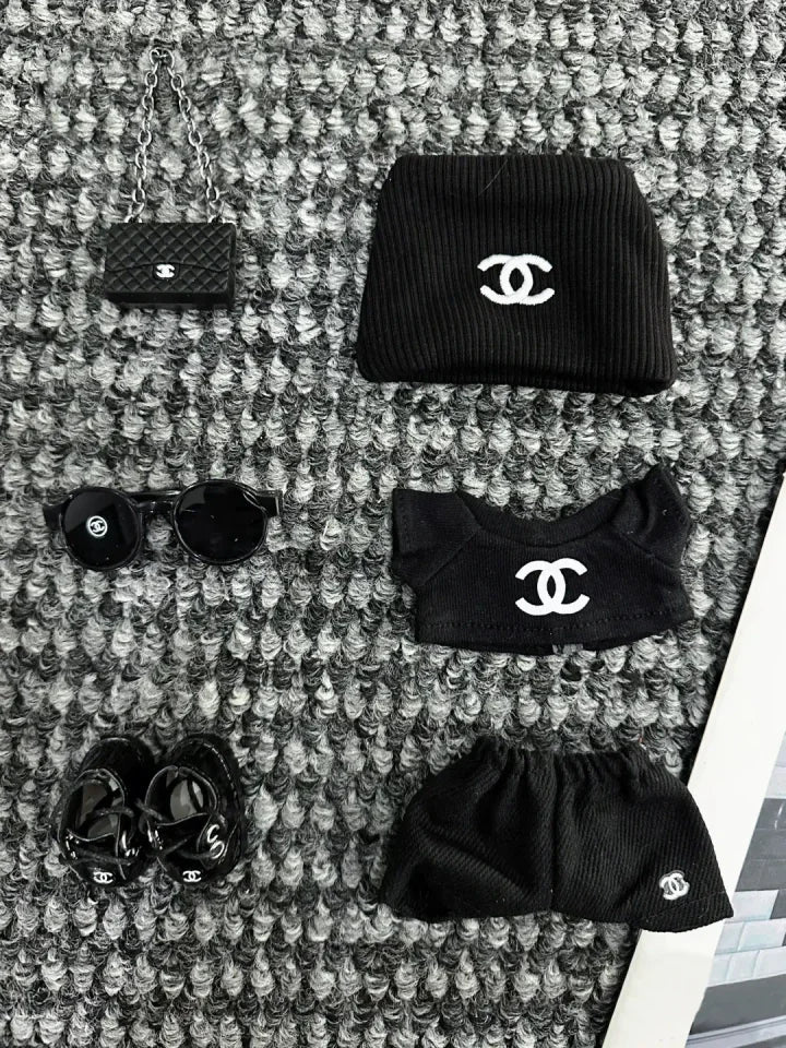 LABUBU Clothes Chanel Black T-shirt Outfits